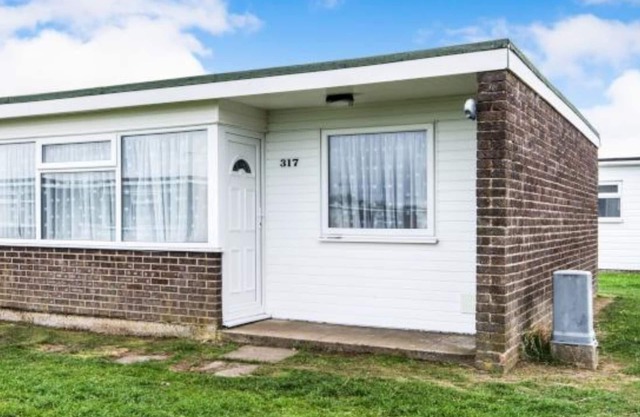 Haustierfreundliches, halb freistehendes Chalet mit 2 Schlafzimmern in California Sands in der Nähe von Norfolk Broads