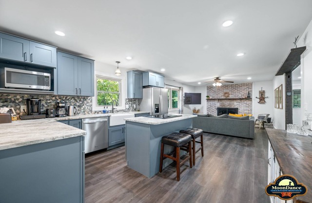 Pet Friendly, Short walk to Lake Monroe