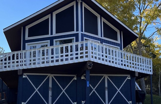 Lake Livingston Retreat, Sleeps 15, Fun for Everyone!