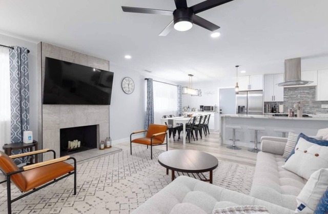 Pet-Friendly SoCal Retreat Near Beach 3BD 2BA