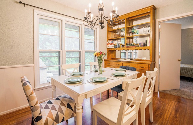 Pet-Friendly St Paul Home: Fireplace & Office Area