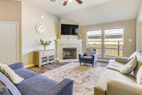 Pet-Friendly Texas Retreat with Fenced-In Yard!