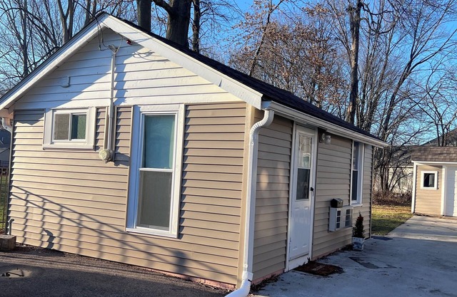Pet friendly tiny home in Berea!