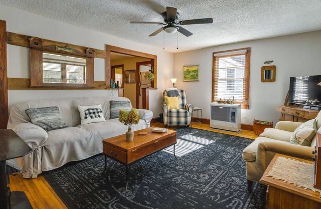Pet-Friendly Topton Home w/ Patio, Deck & Views!
