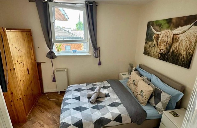 Pet friendly trendy 2 bedroom apartment with balcony in Preston