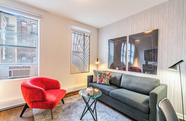 Pet-Friendly UES One Bedroom Near Central Park