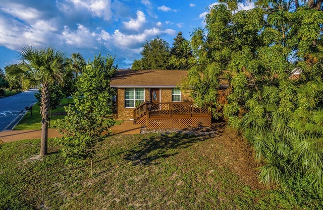 Pet Friendly Cottage Minutes To Pier Park-Frank Brown-Beach! Monthly Rates