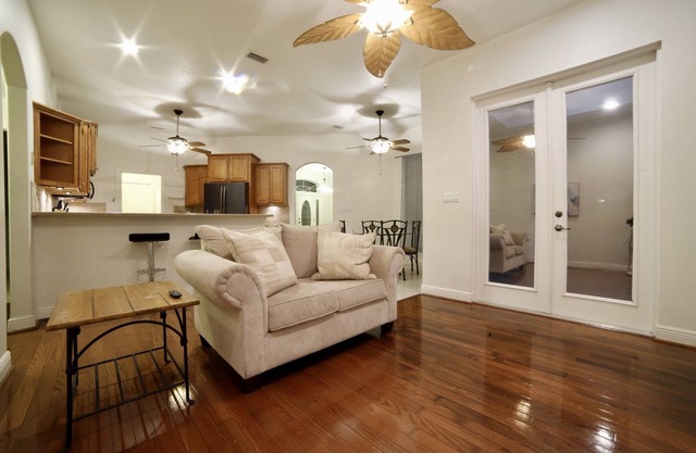 Pet Friendly Vacation Home near Disney/Beaches