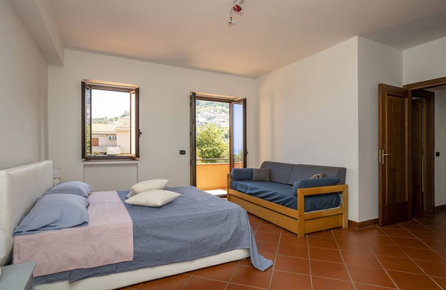 Haustierfreundliche 'Villa TeGi' mit Meerblick, Garten und WLAN