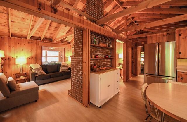 Pet Friendly waterfront home on Little Sebago Lake
