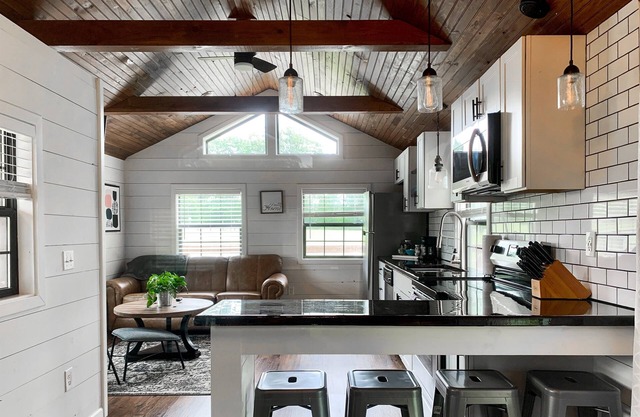 Pet-Friendly Waterfront Studio Cabin