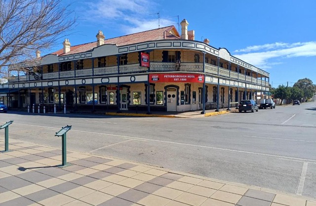 PETERBOROUGH HOTEL