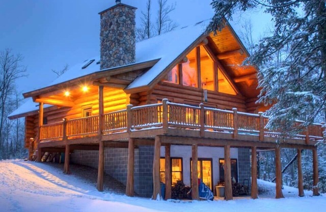 Peterson Bay Log Home Lodge - Große Eröffnungen im Herbst - Buchen Sie bald!
