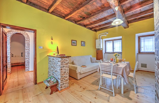 Petit Coeur Dans L' Ancien Village, Brovello Carpugnino, Italy