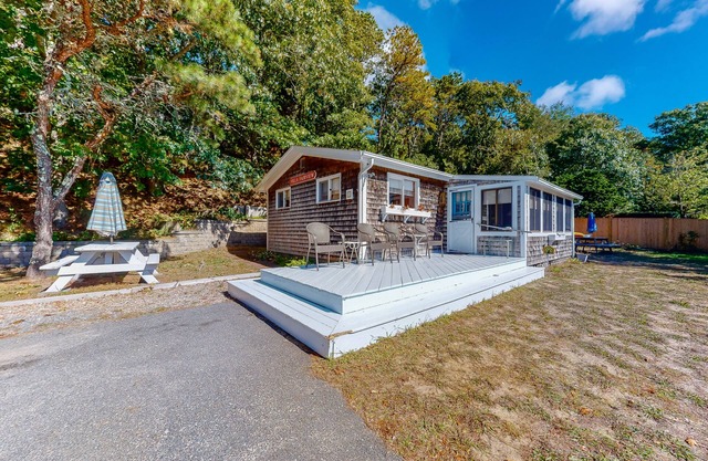 Beach Cottage mit Blick auf den Follins Pond mit zentraler Klimaanlage und Gasgrill