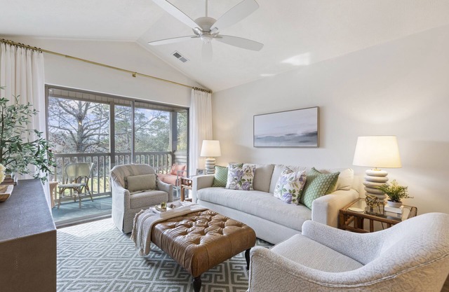 Petite Palmetto at True Blue. Luxe top floor condo