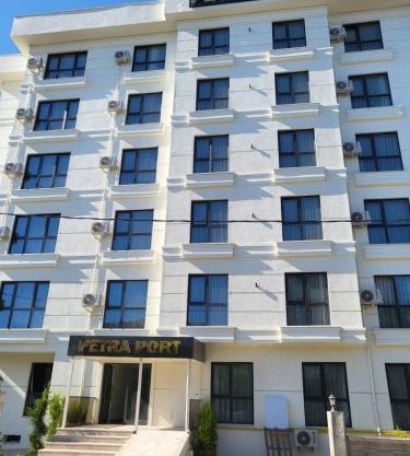 Petra Port Hotel