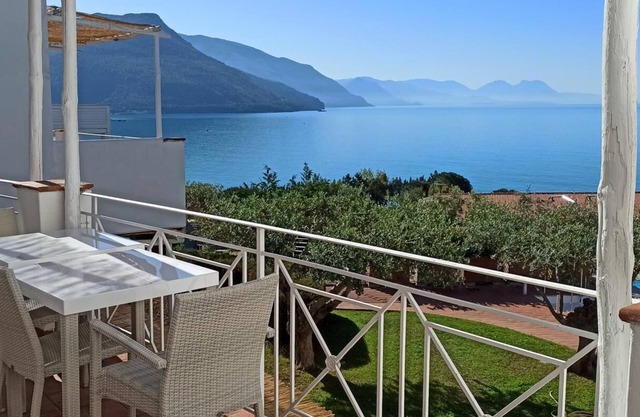 Petrasia - Wohnung mit Meerblick in der Ruve Bianche Residence mit Schwimmbad und Privatstrand