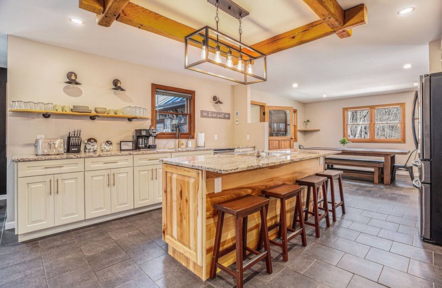 Pets Ok | Privacy | Arcades | Hot Tub | Fire Pit