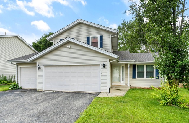 Pets welcome! King Bed+WiFi+Deck&Fenced back yard