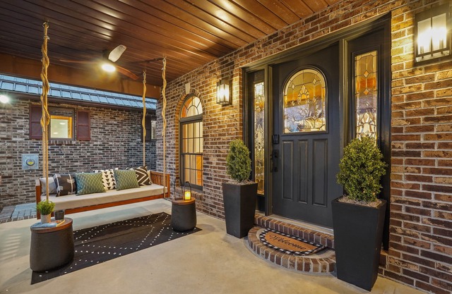 Brickhouse~SunsetViews~PetsOK~Epic Gameroom~Hottub