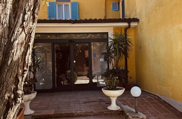 HOTEL GINEVRA