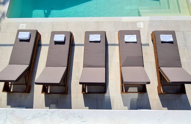 Phaedrus Living: Seaview Luxury Villa Venus