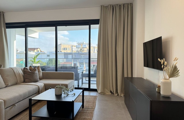Phaedrus Living White Hills Suites City View