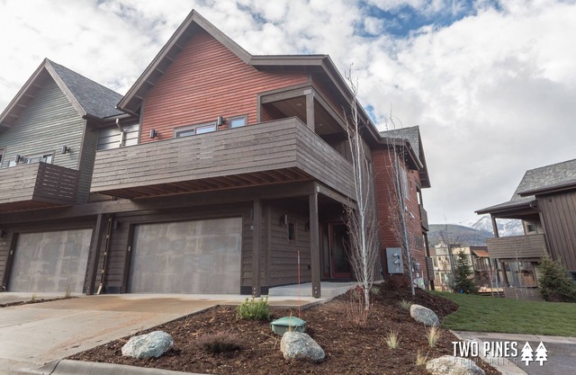 Pheasant Tail Home! Private Hot Tub! Gameroom! 15 Min Drive to Resort!
