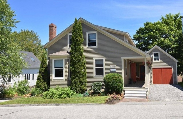 Phenomenal location in Bath, ME- Comfortable,3 BR, 2 bath, Close to Everything!
