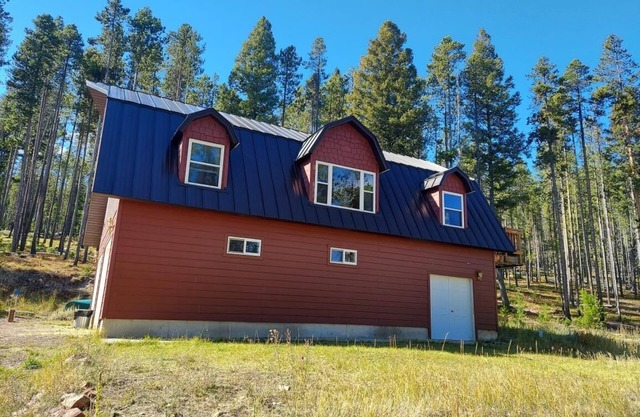 Phillipsburg Mountain Retreat, 2 Bedrooms Plus Loft
