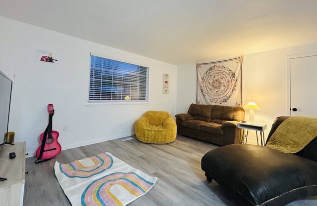 Phoebe's Place - A Friends' Inspired Escape