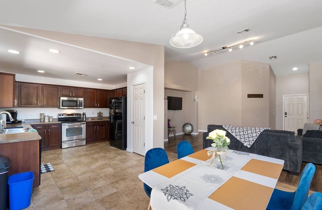 🌟Phoenix central location spacious 4bd sleeps 8