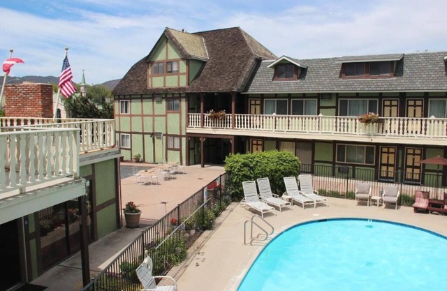 Photo Safari in Solvang! 2 Convenient Units, Pool, Close to Sunny Fields Park!