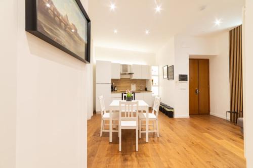 Piazzetta Romana Luxury House