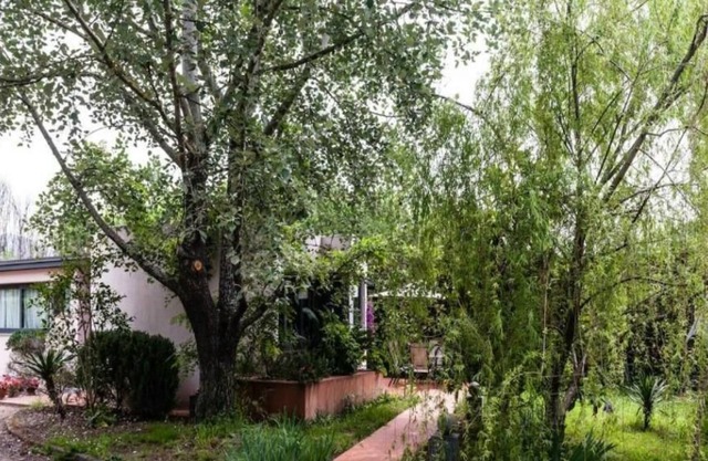 "Piccola Villa" befindet sich in einem größeren Garten von etwa zwei Hektar