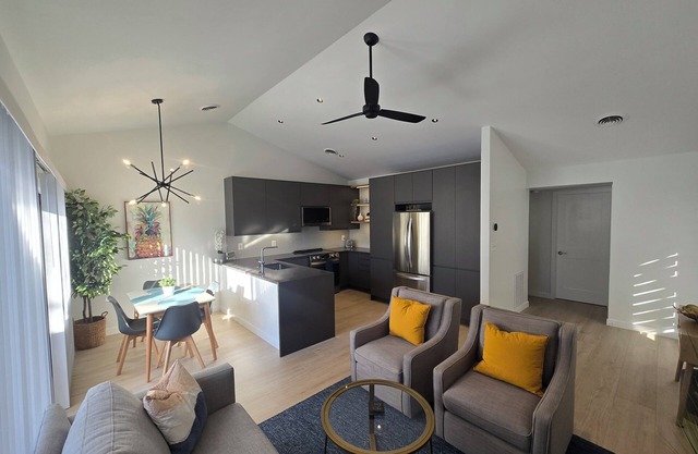 Pickleball Dream - All New, Modern Condo in Sea Colony. 10mins walk to the beach