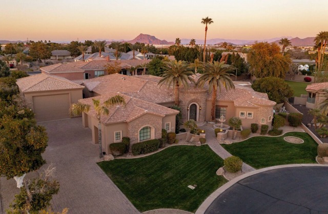 Pickleball, HotTub, Heated Pool, BBQ, Arcade Games