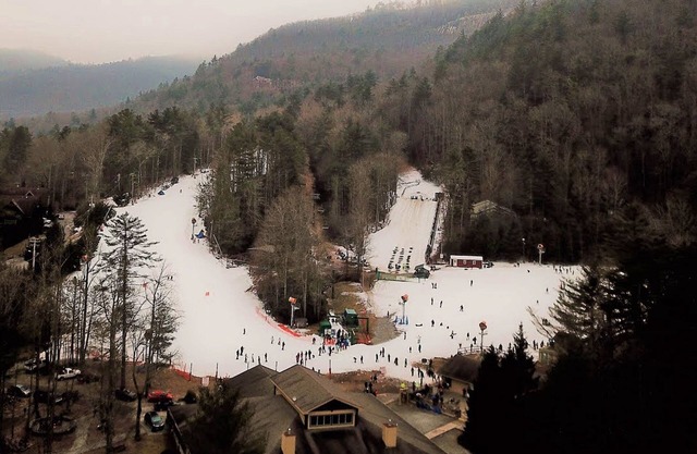 Picture Perfect Condo Resort Mins Away from Slopes