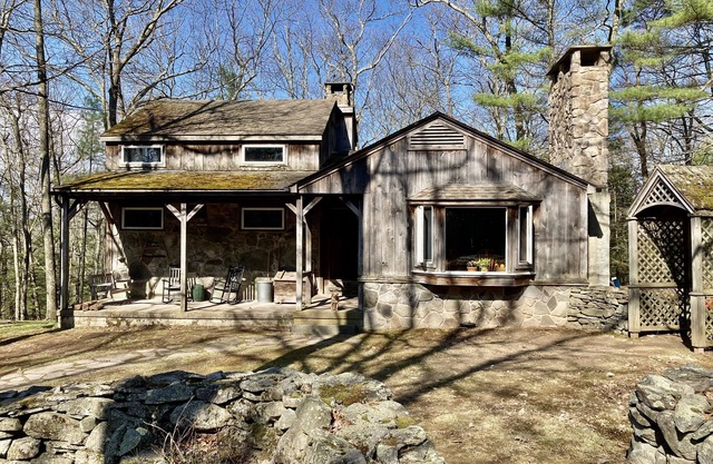 Picturesque Cabin in the Woods