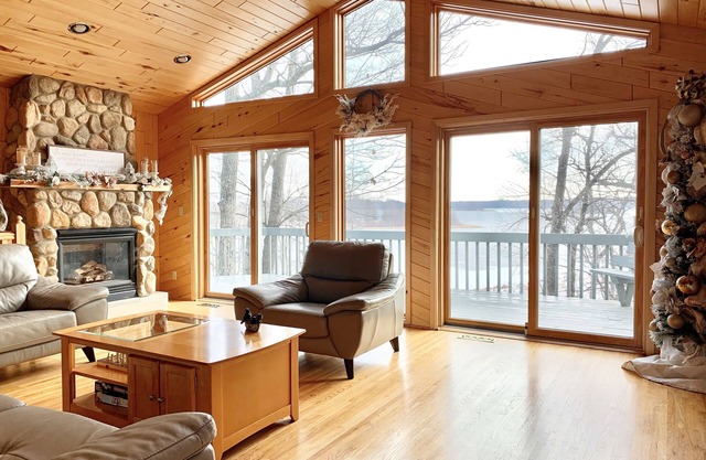 Picturesque Getaway on Private Lakefront Property