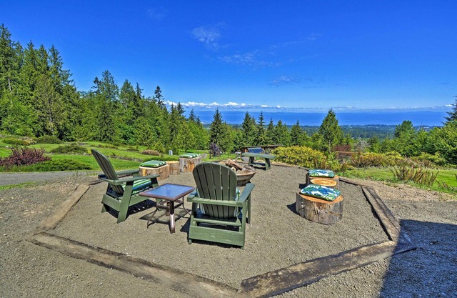 Picturesque Port Angeles Cabin w/ Fire Pit!