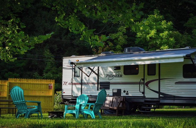 Private 2-bedroom RV with WiFi, AC in scenic Giles County, VA