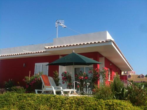 Picturesque Villa in Sciacca with Sea View and Garden