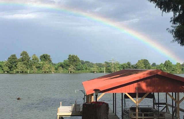 PIER HAPPINESS on Lake Concordia Lakefront Rental!!
