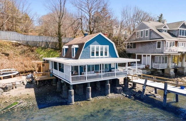 Pier on Main