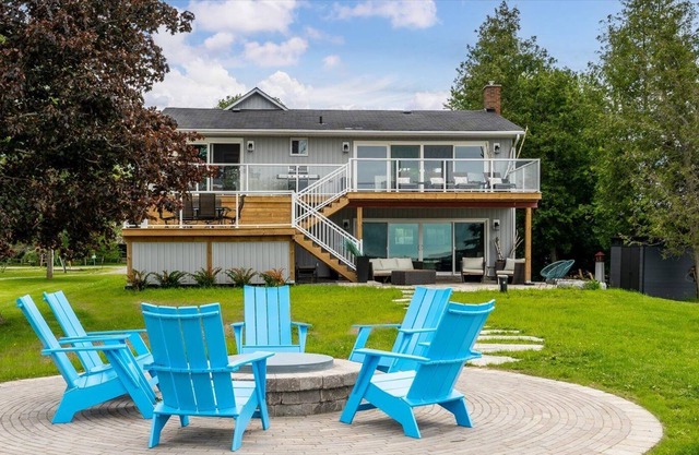 Pigeon Lake House