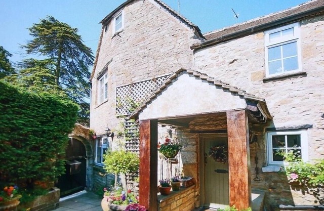 Pike Cottage, STOW-ON-THE-WOLD