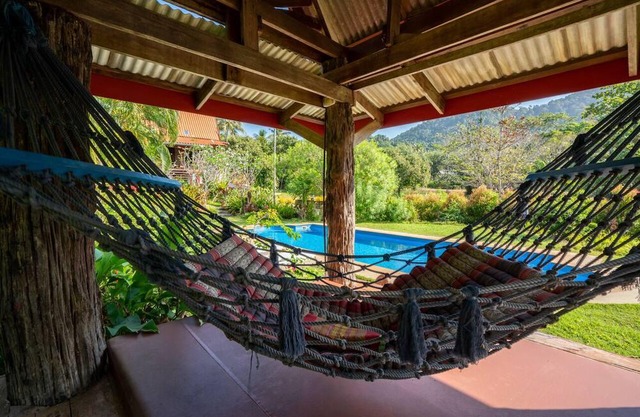 Piman Pu Villa - private Strandvilla mit Pool im thailändischen Stil