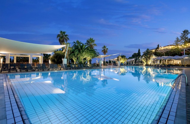 Pine Bay Holiday Resort